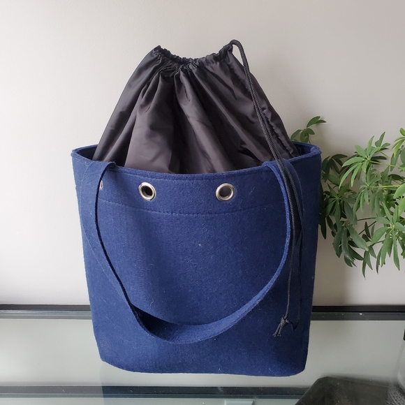 Felt Navy Blue purse with matching smaller bags - Picture 2 of 4